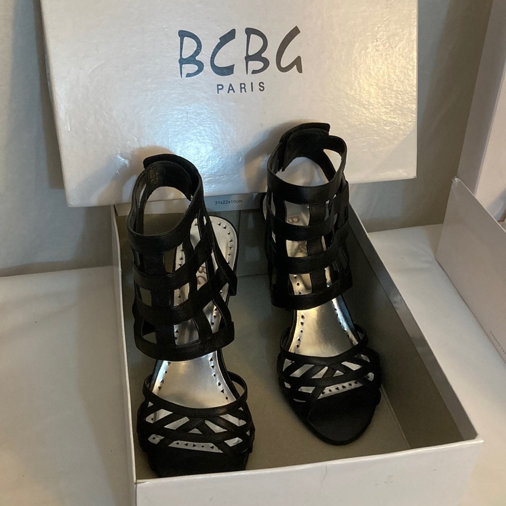 Bcbg Paris black heels Velcro back lightly worn size 8